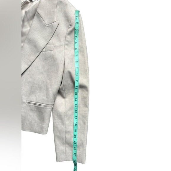 Women’s Mango MNG Cropped Peak Lapel Open Blazer Size Large beige. - Picture 9 of 10